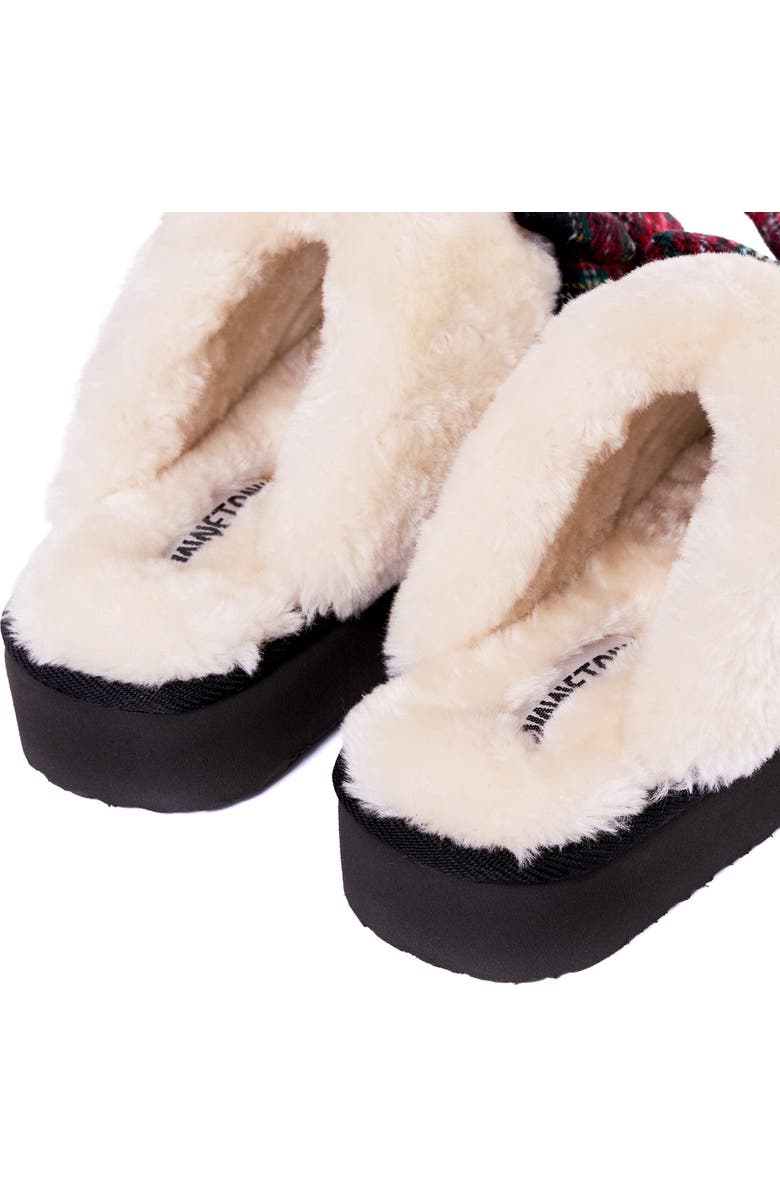 Minnetonka Bow Faux Fur Scuff Slipper, Alternate, color, Black Tartan Plaid