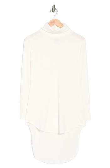 Go Couture Turtleneck High-low Tunic Sweater In White