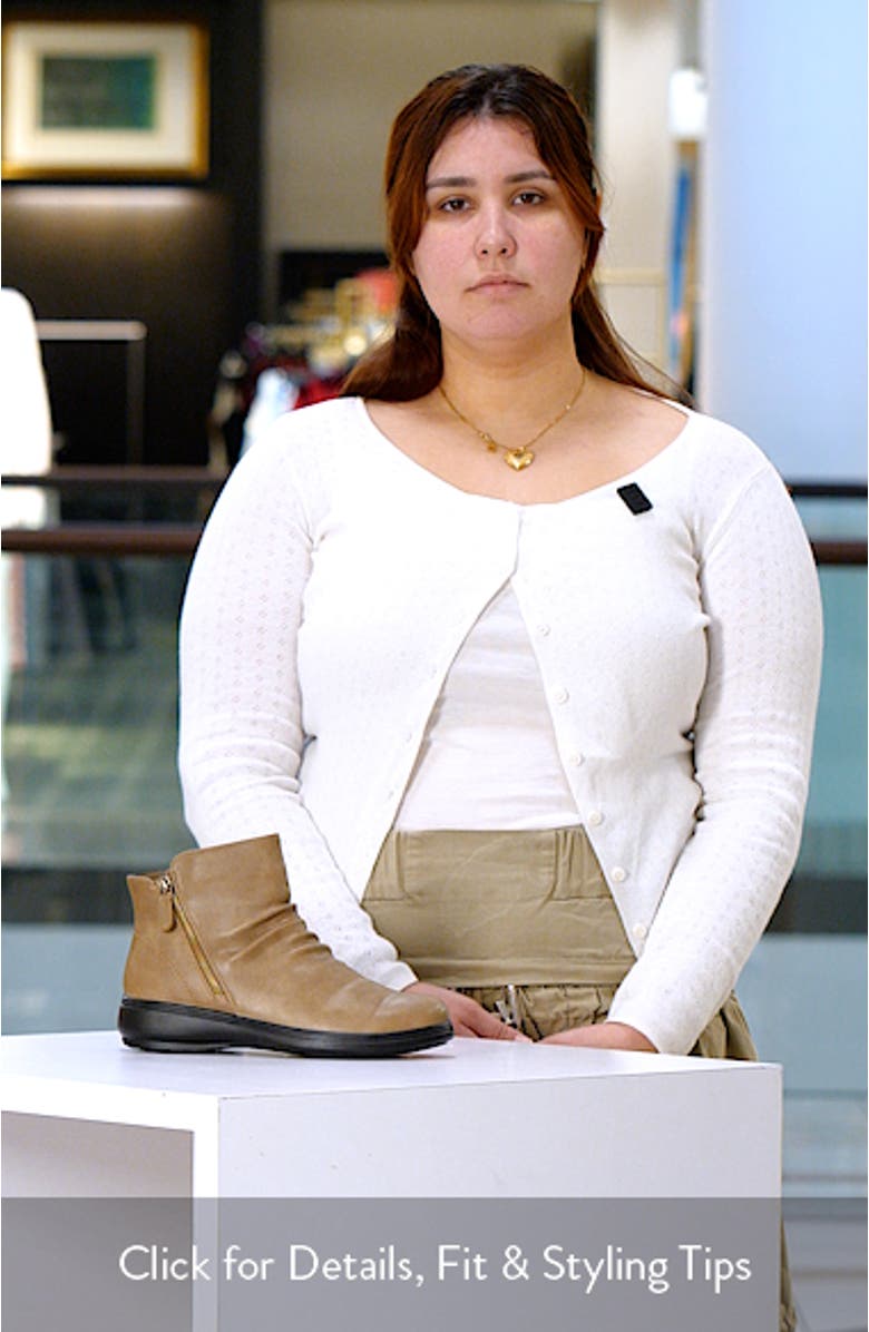 Lyra Bootie, sales video thumbnail