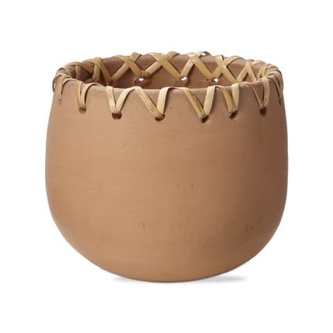 Basketweave Rim Terracotta Planter for Summer Gardens