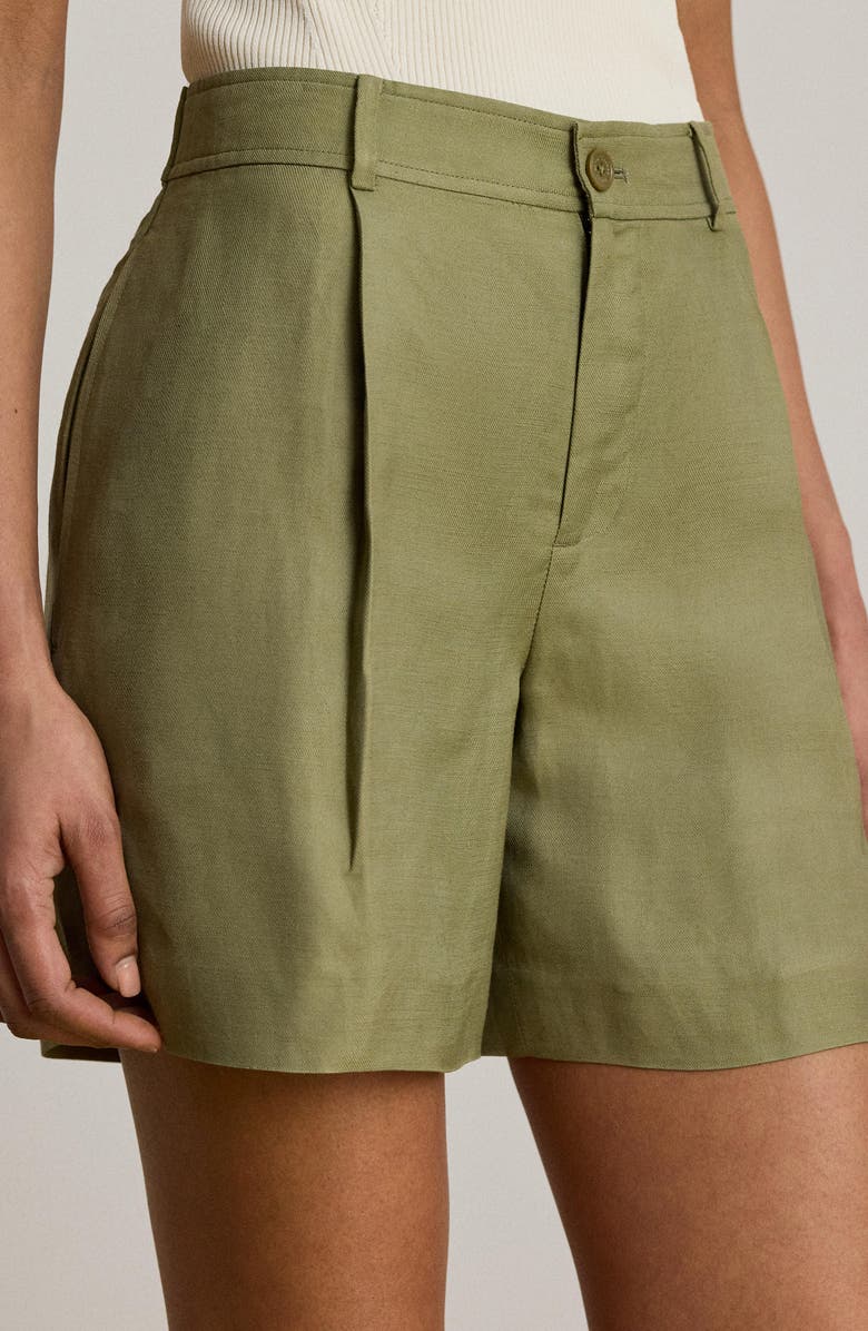 Lauren Ralph Lauren Pleated Linen Blend Twill Shorts, Alternate, color, Light Agave Green