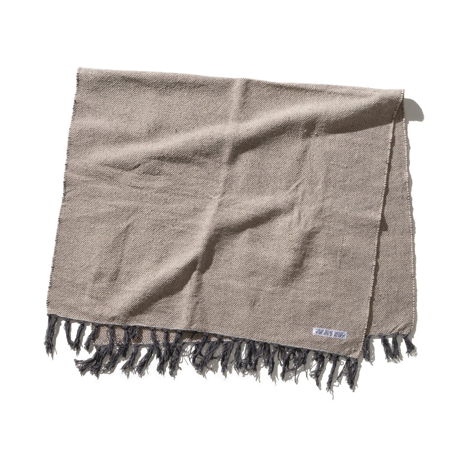 Puebco College Rug In Ivory