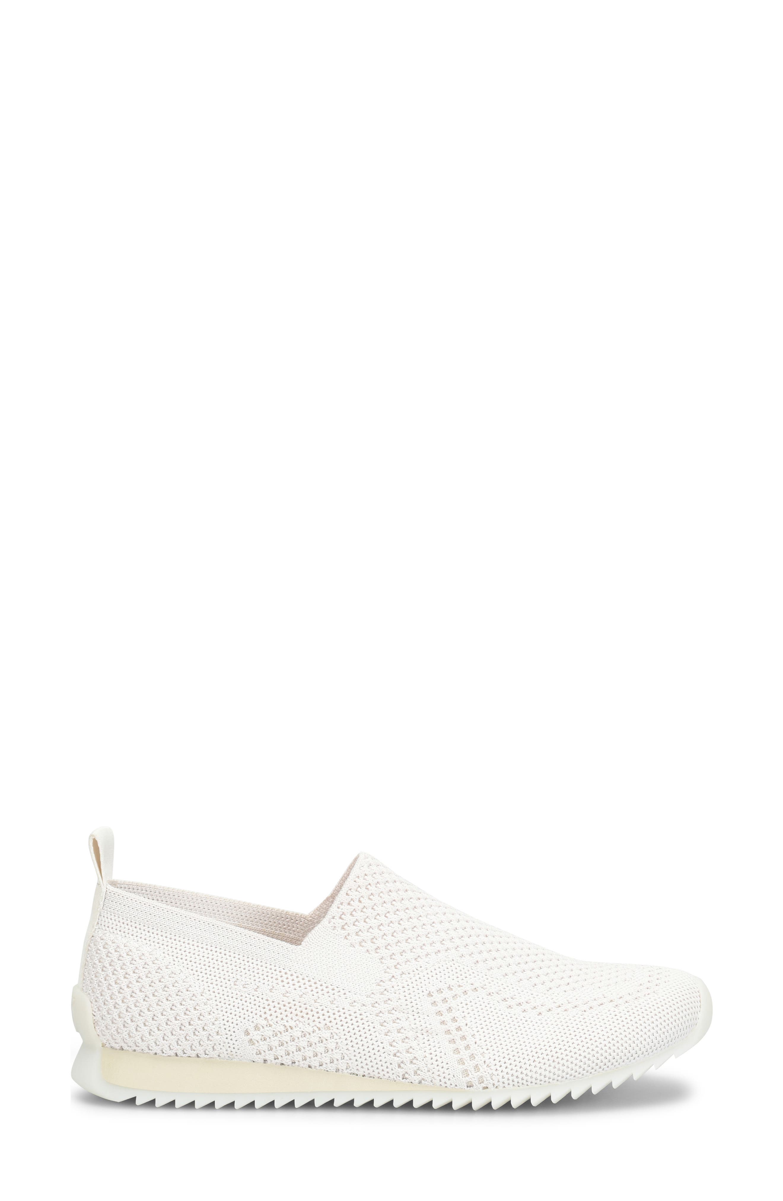 Børn Newbury Slip-On Sneaker, Alternate, color, White Knit Fabric