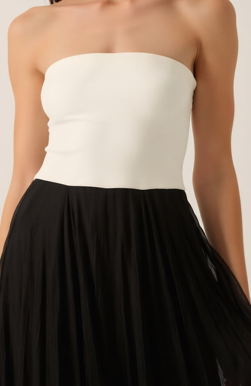 Modenaire Strapless Two-tone Gown With Fitted Bodice And Tulle Skirt In Black