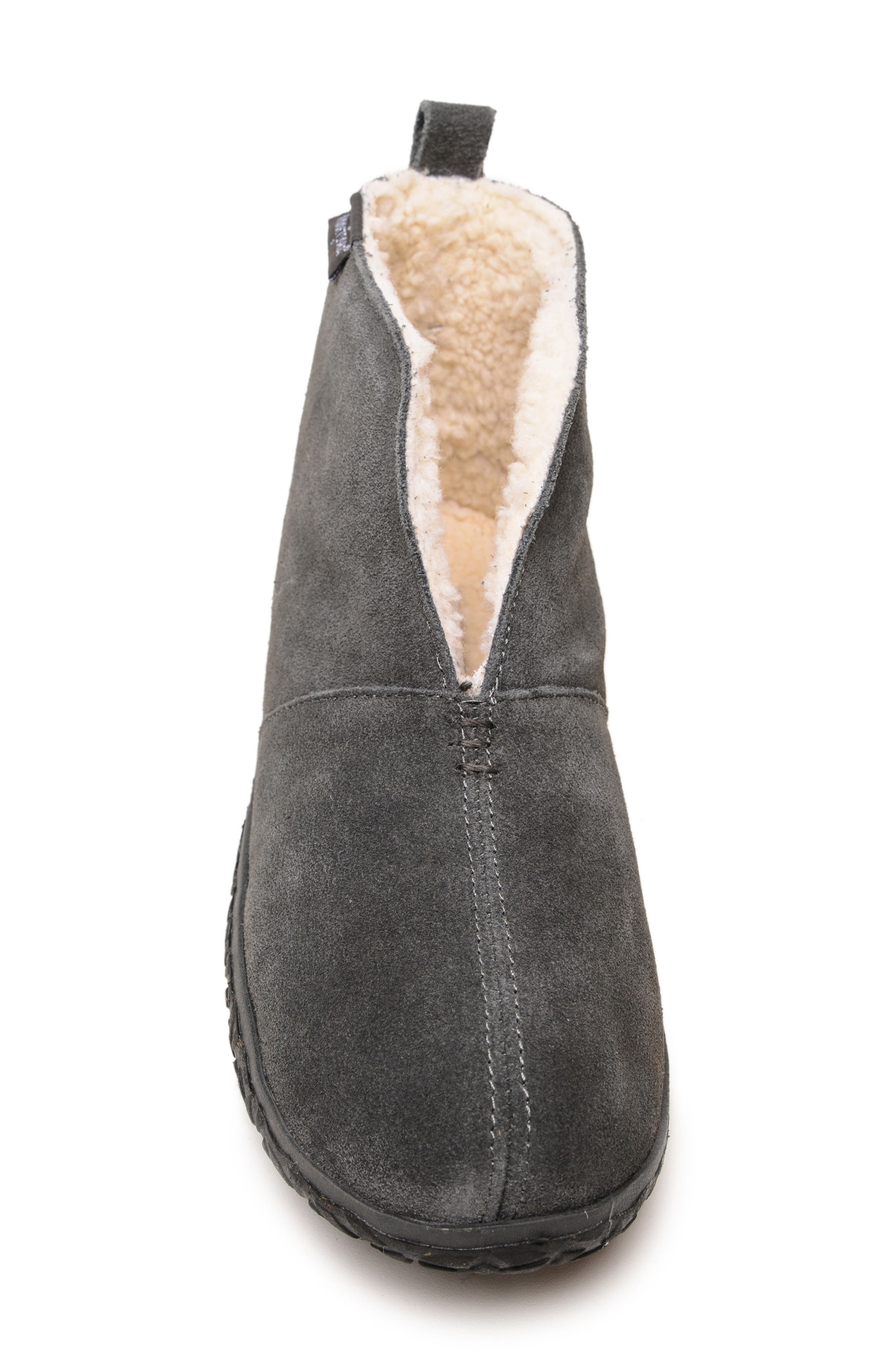 Minnetonka Tamson Slipper, Alternate, color, Charcoal