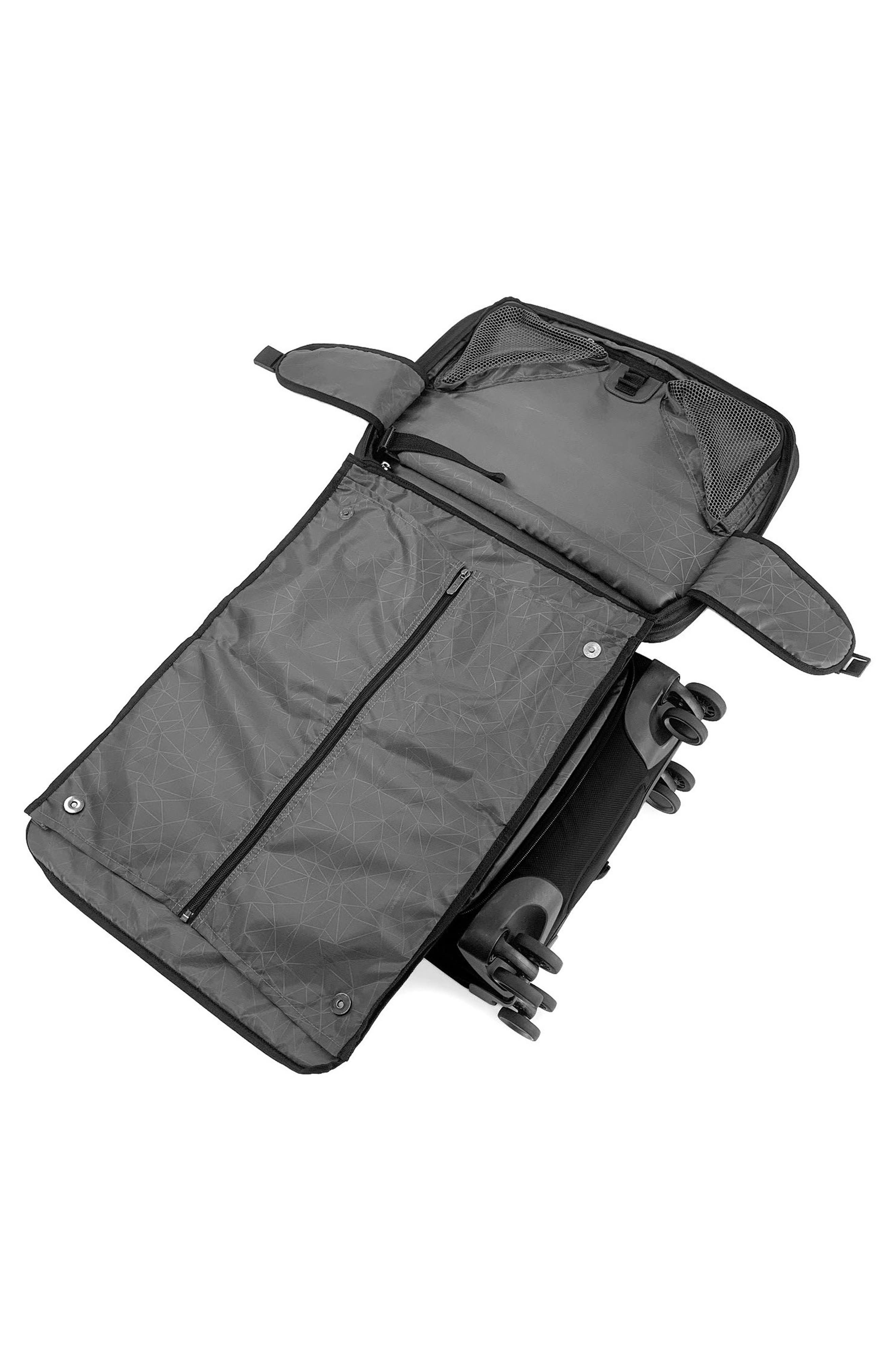 TRAVELERS CHOICE Caymen 22-Inch Spinner Carry-On with USB Port, Alternate, color, Black