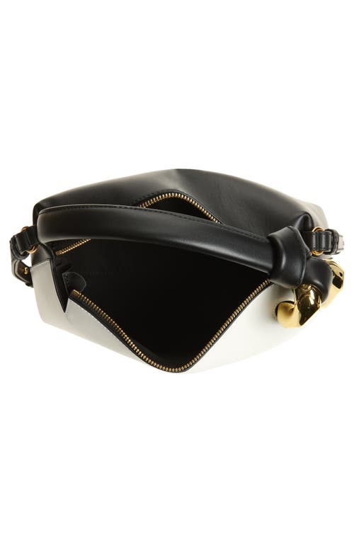 Jw Anderson The Chain Shoulder Bag In Off White/black 022