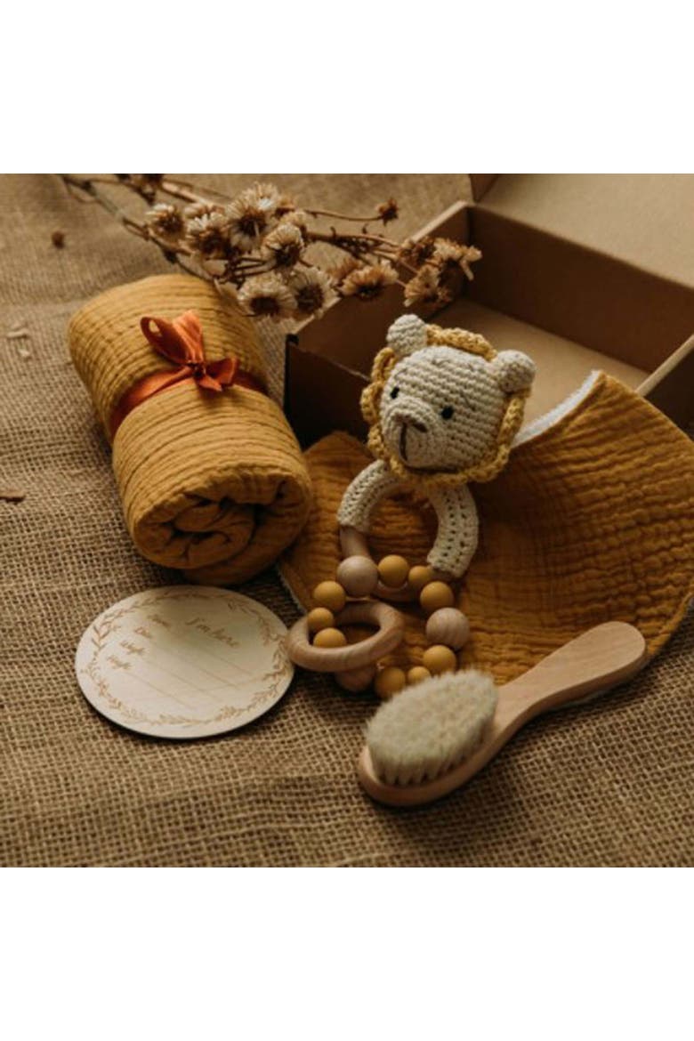 Newborn Baby Shower Gift Set, Alternate, color, Yellow lion