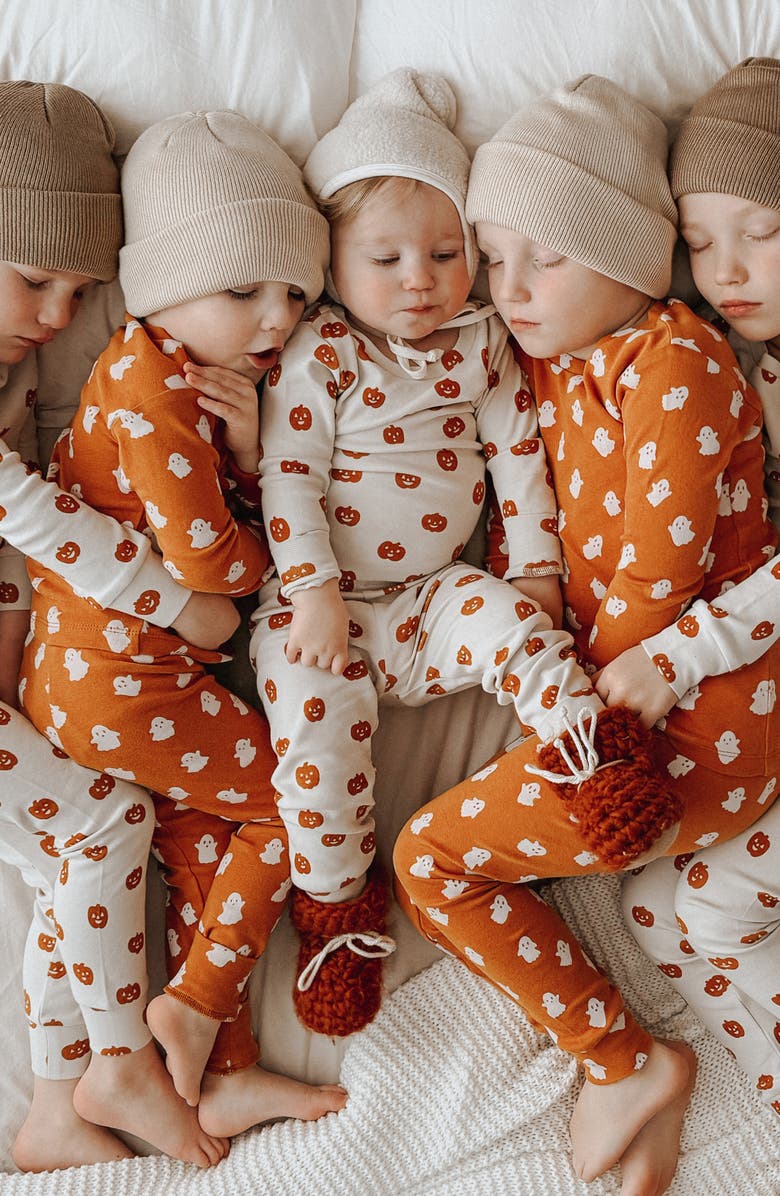 L'ovedbaby Print Fitted Organic Cotton Two-Piece Pajamas, Alternate, color, Ghosts