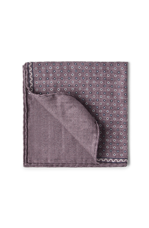 Spotted pocket square