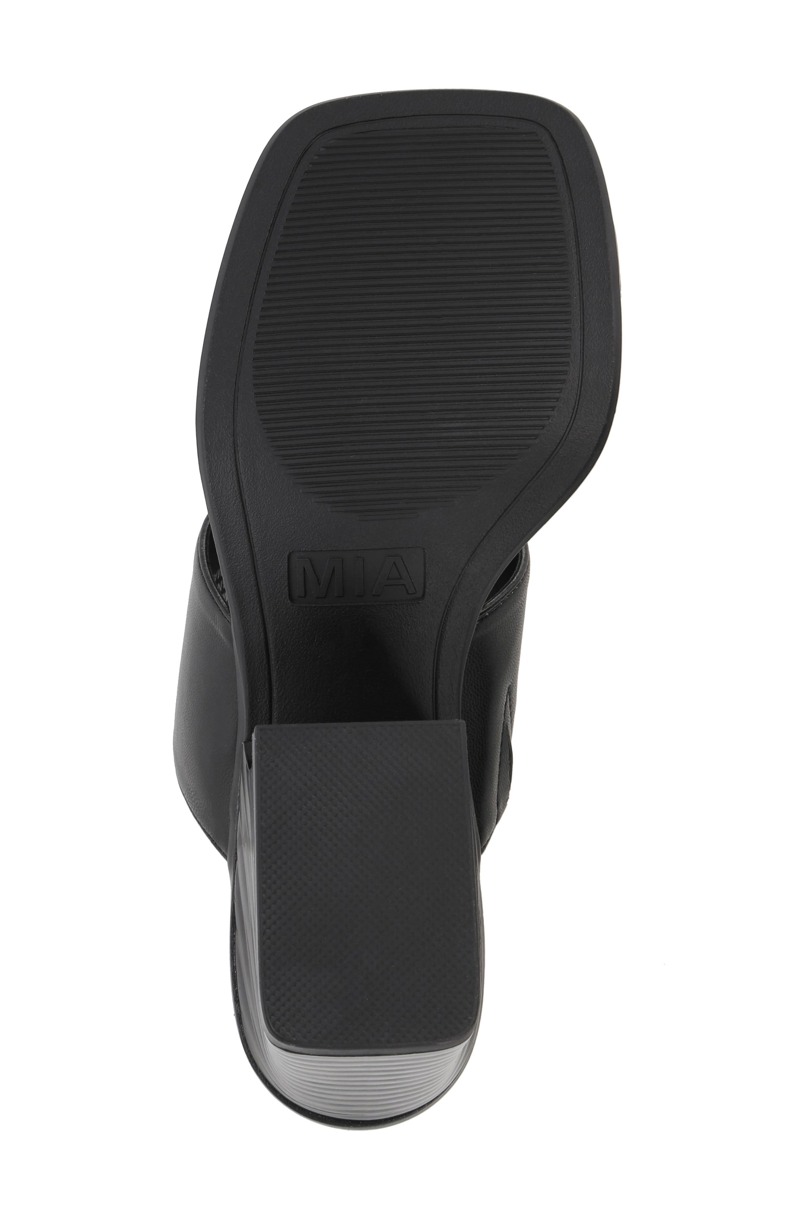 MIA Fawn Toe Loop Sandal, Alternate, color, Black