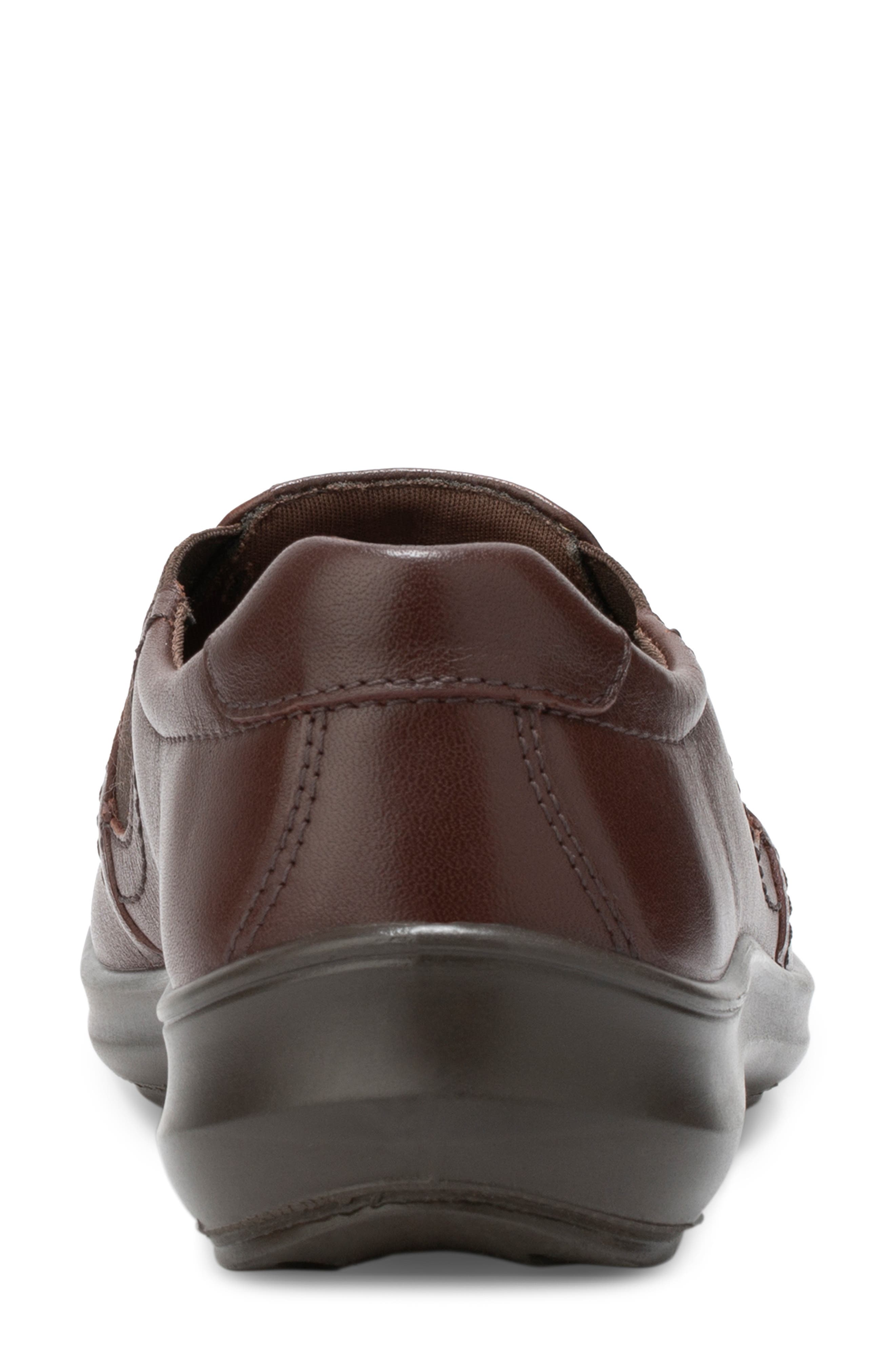 Fiddle Clog, Alternate, color, BROWN
