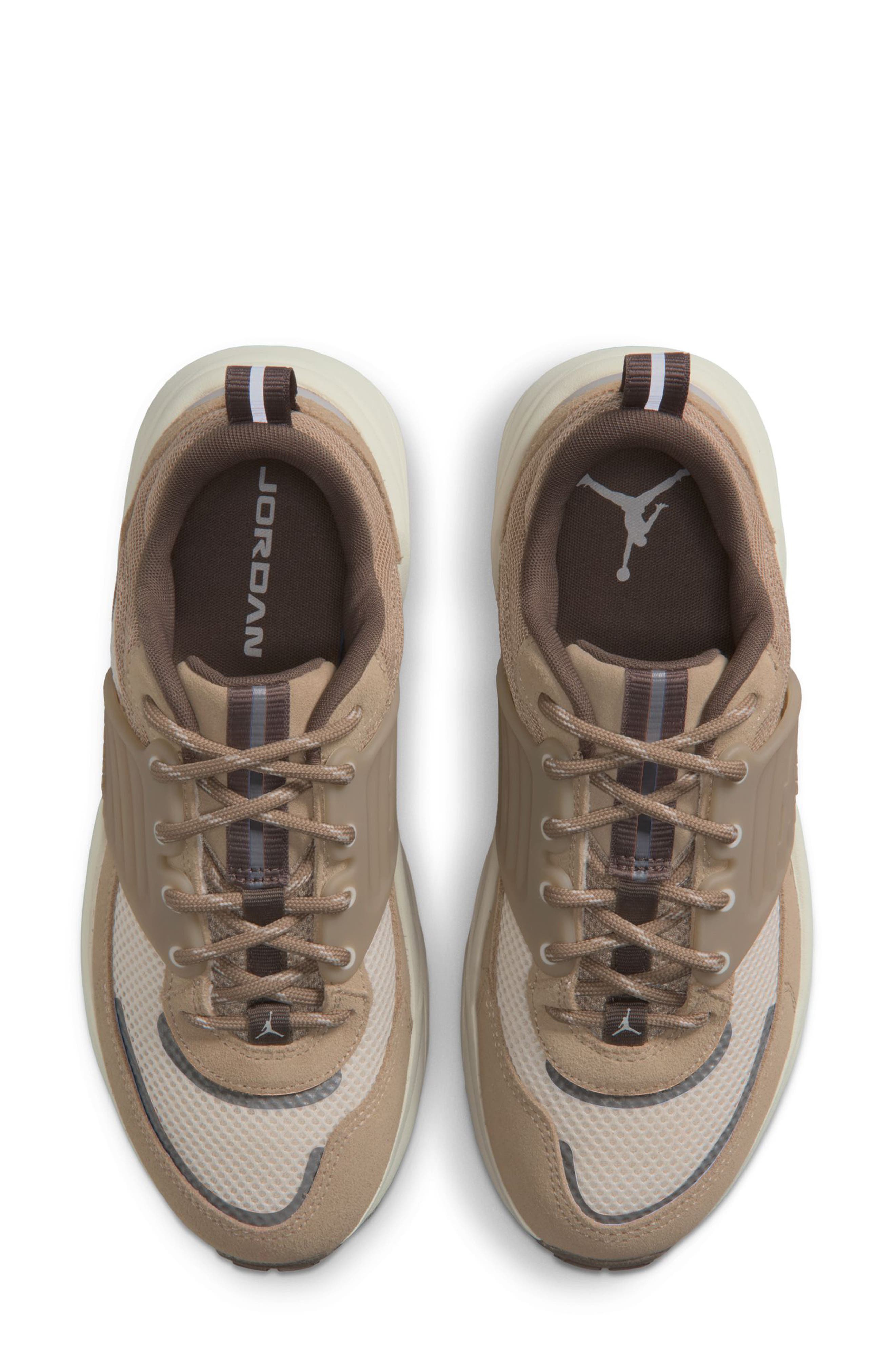 Trunner O/S Sneaker, Alternate, color, KHAKI/ SILVER/ PALE IVORY