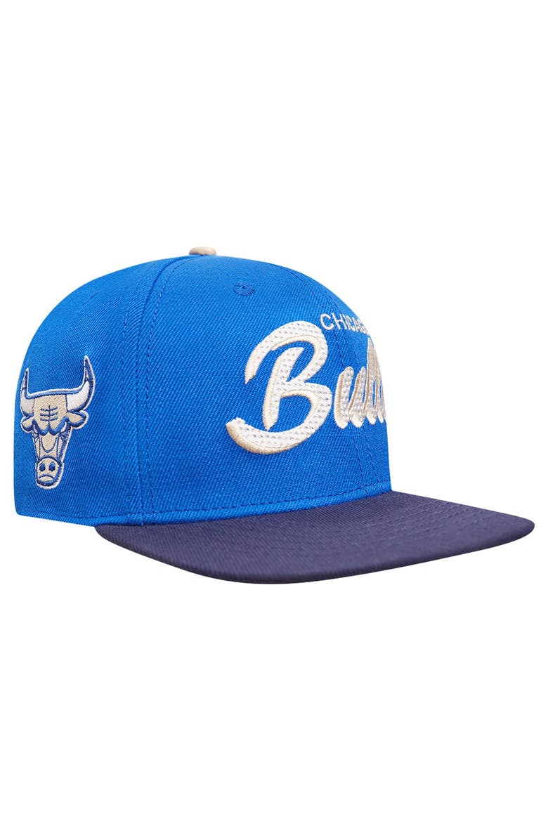 PRO STANDARD Men's Pro Standard Blue/Navy Chicago Bulls Legacy Snapback Hat, Main, color, Blue