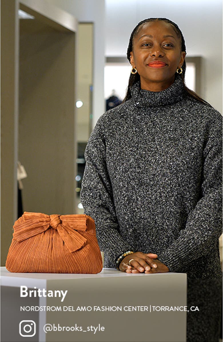 Rayne Plissé Clutch, sales video thumbnail