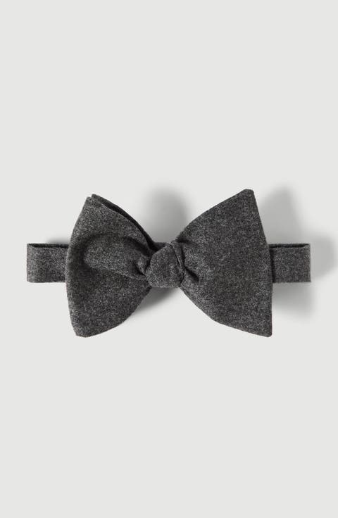 Cashmere and silk lightweight flannel bow tie