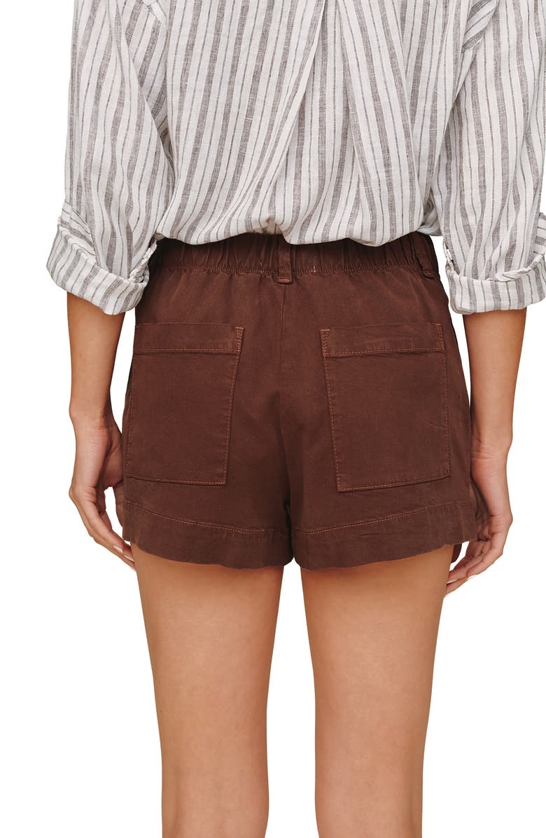 Bella Dahl Side Slit Tennis Shorts, Alternate, color, Sienna Brown