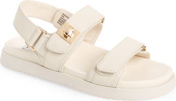 Mona Sandal