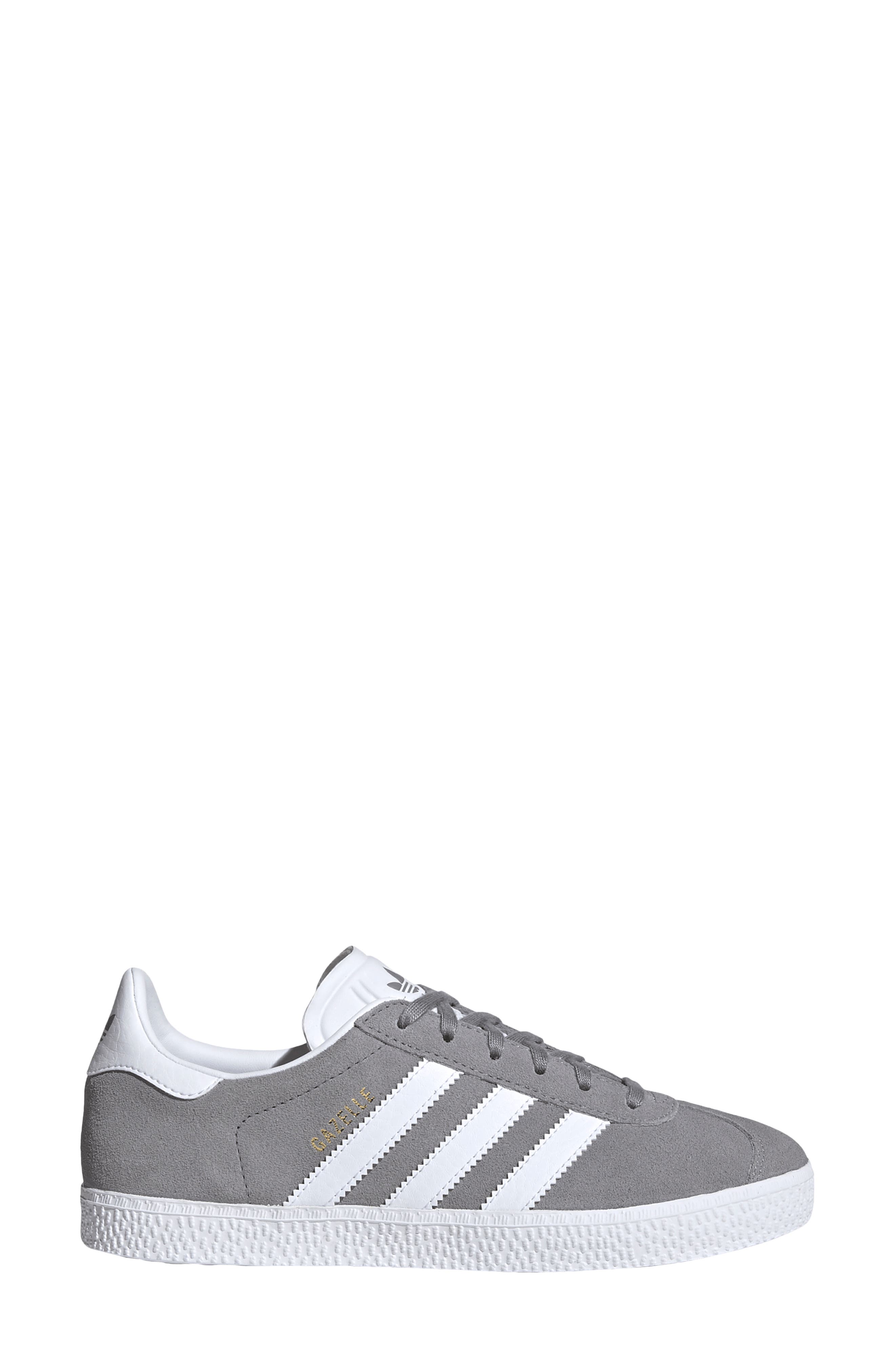 adidas Kids' Gazelle Low Top Sneaker, Alternate, color, Grethr/Ftw
