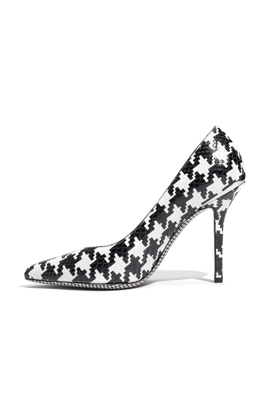 Salvatore Ferragamo Houndstooth Genuine Python Pump, Alternate, color, BLACK WHITE PYTHON