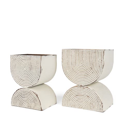 Medina Set of 2 Tall Metal Planters