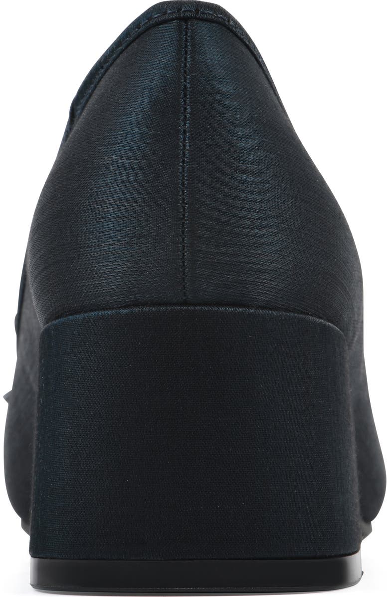 White Mountain Footwear Lately Round Toe Pump, Alternate, color, Midnight Blue Shimmer Fabric