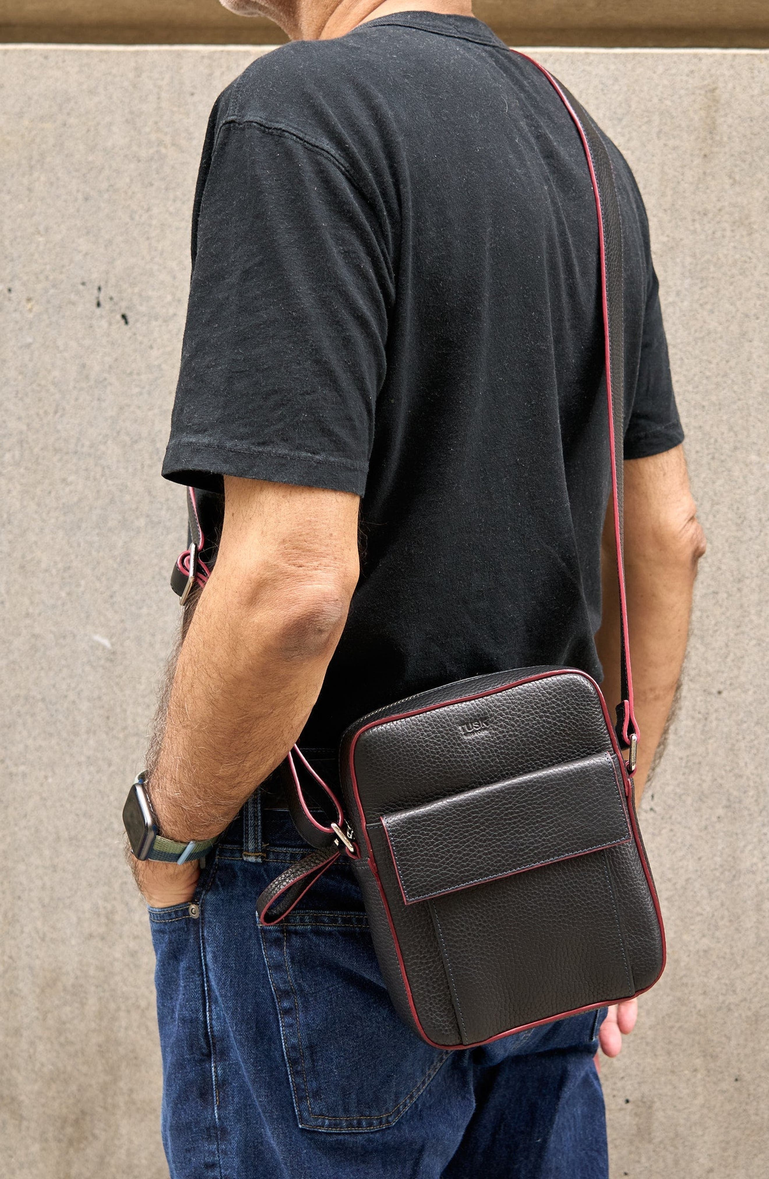 Tusk Anu Everyday Crossbody Bag, Alternate, color, Black