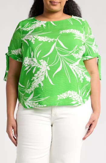 Shop Renee C Floral Short Sleeve Top In Green