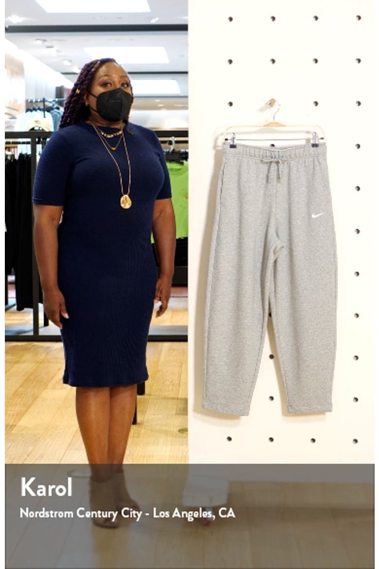 Sportswear Essentials Curve Ankle Pants video