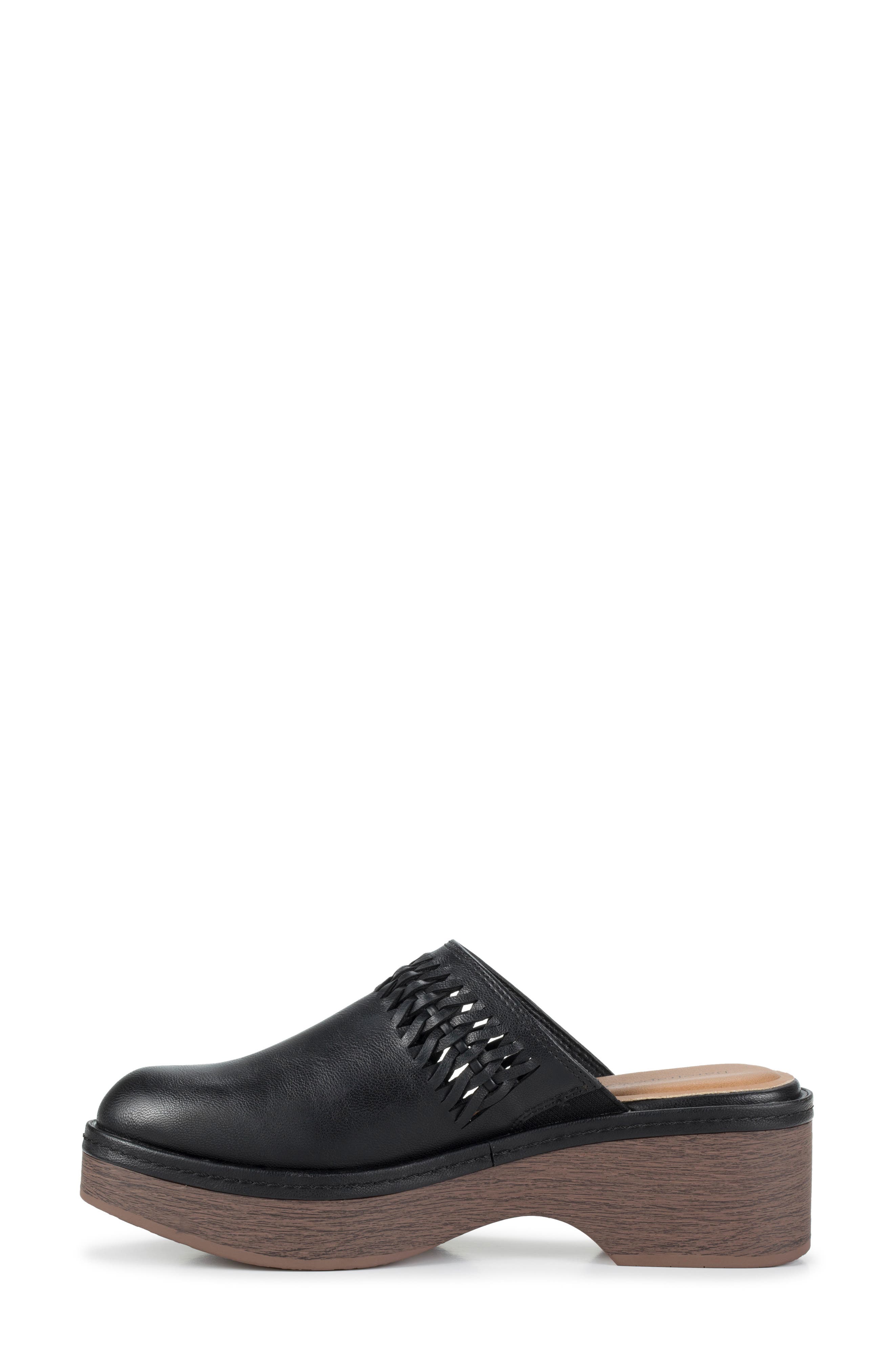 BARETRAPS Sandy Comfort Clog, Alternate, color, Black