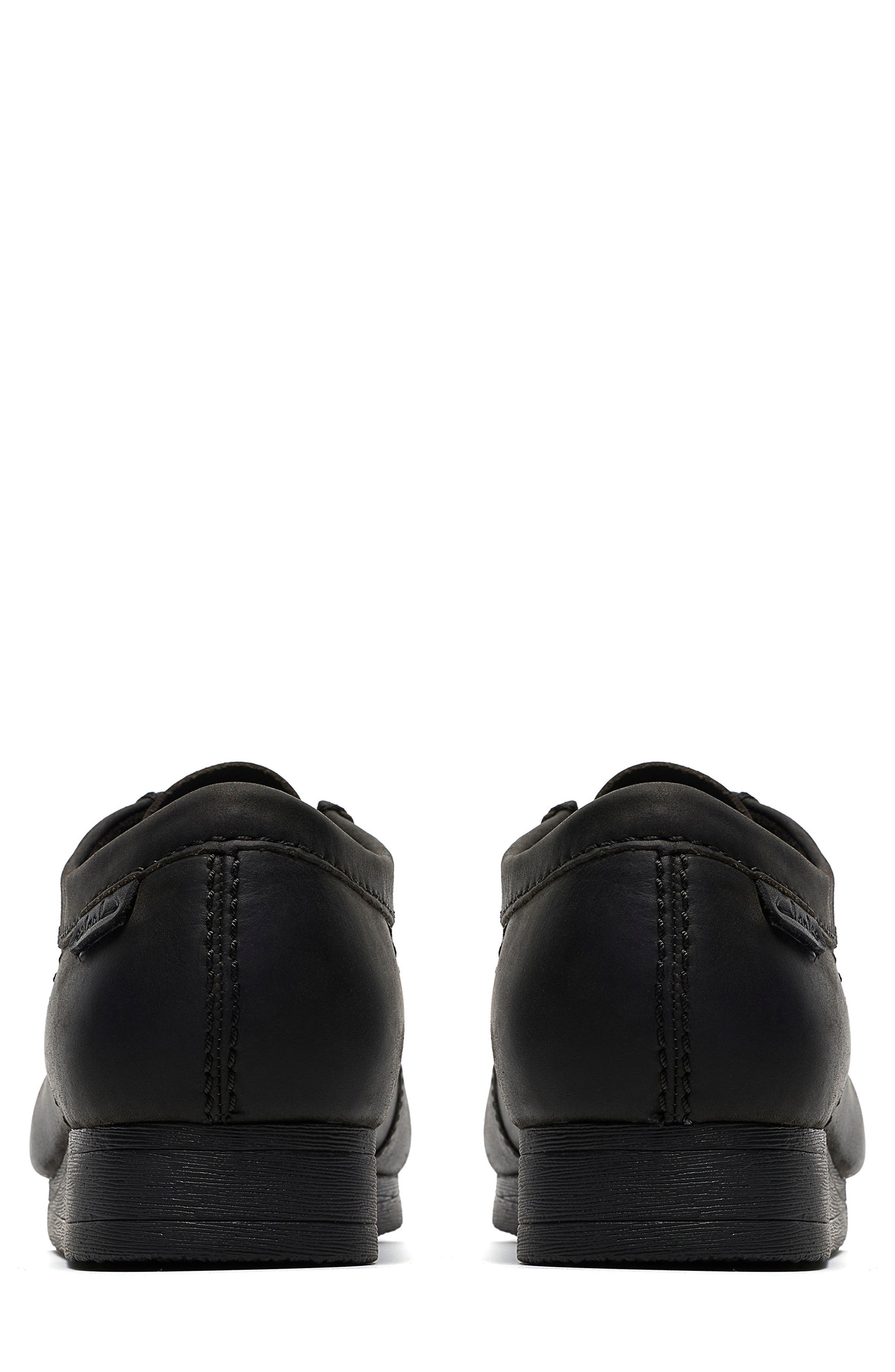 Clarks<sup>®</sup> Wallaston Low Chukka Boot, Alternate, color, Black