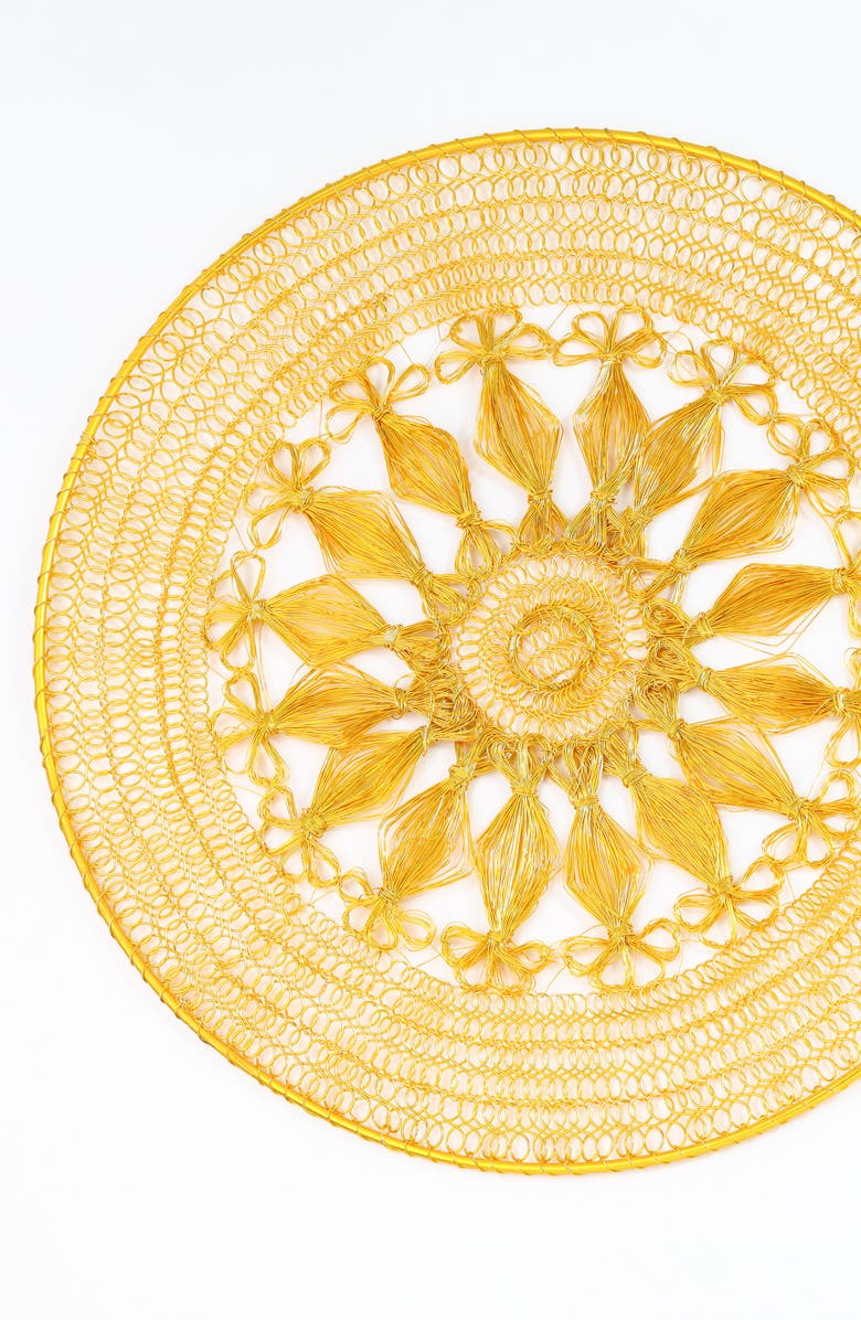 Tiramisu Sunburst Petal Weave Metal Placemat, Alternate, color, Gold