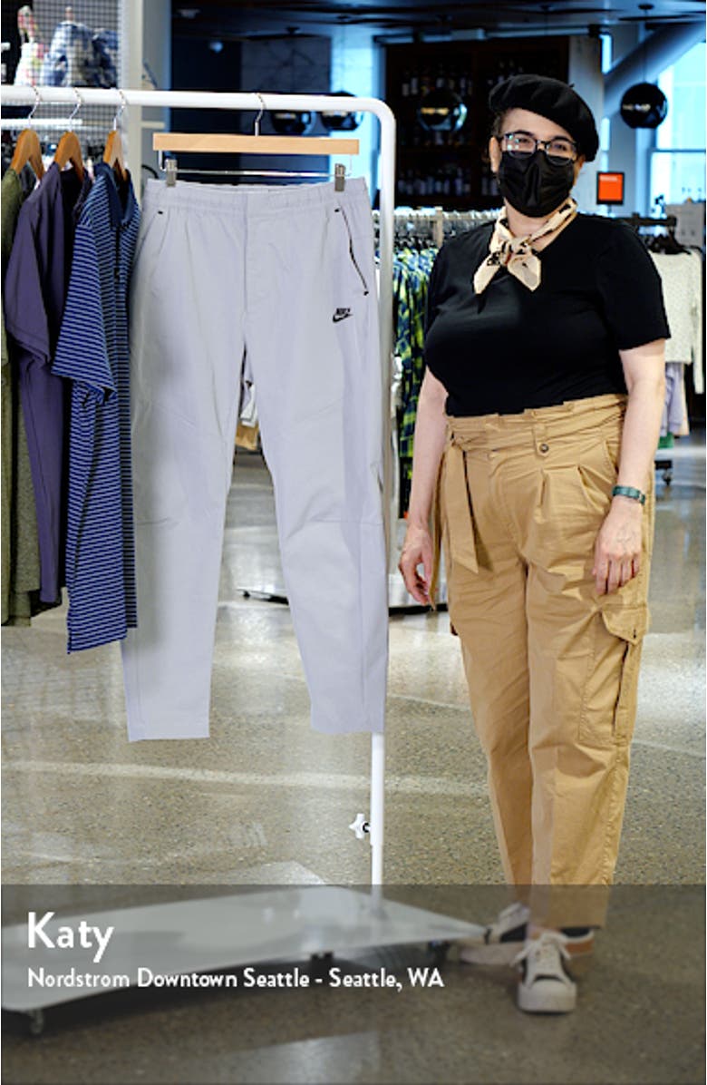 Sportswear Tech Essentials Commuter Pants, sales video thumbnail