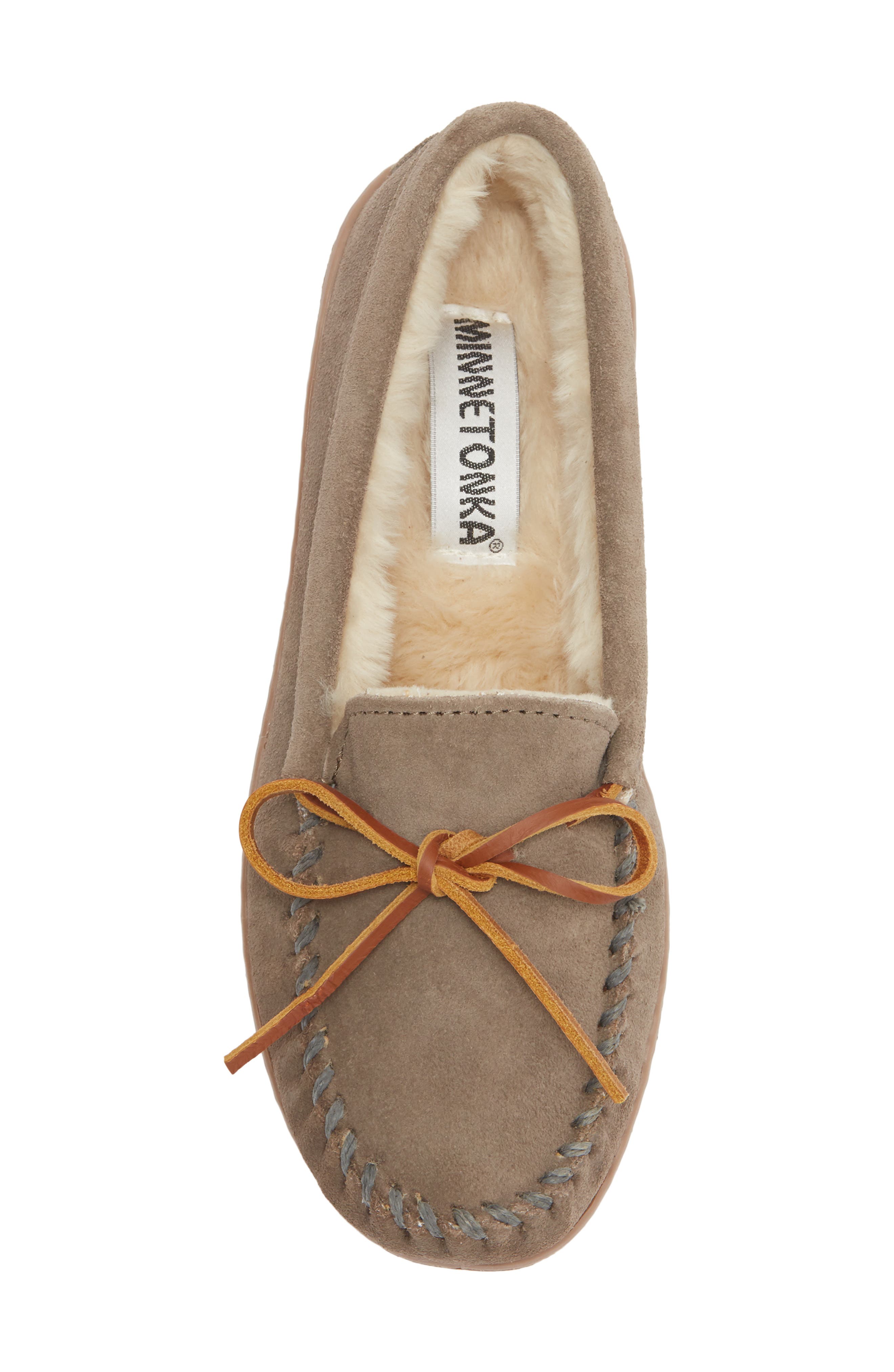 Minnetonka Suede Faux Fur Slipper, Alternate, color, Gray
