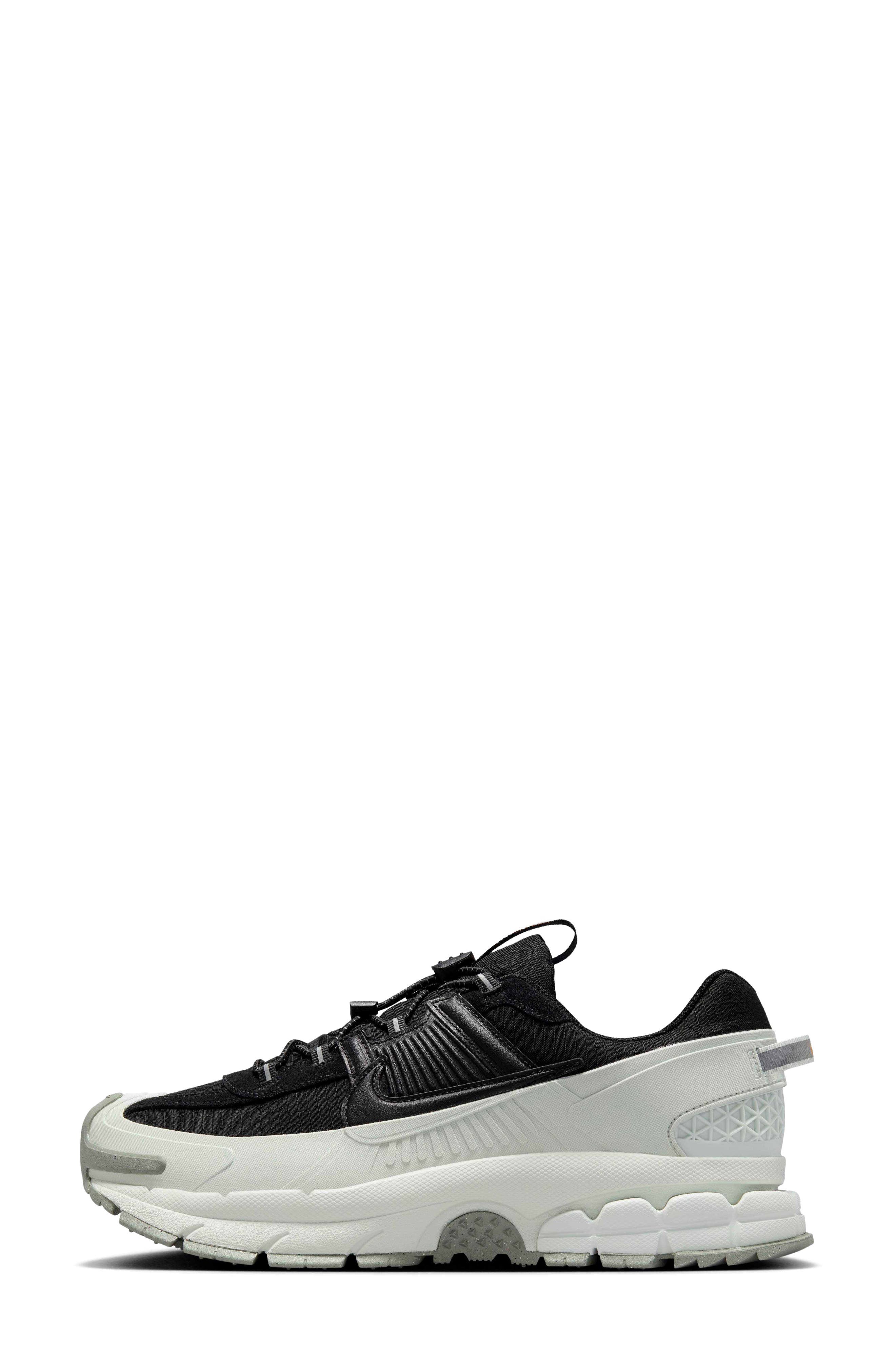 Nike Zoom Vomero Roam Winterized Sneaker, Alternate, color, 