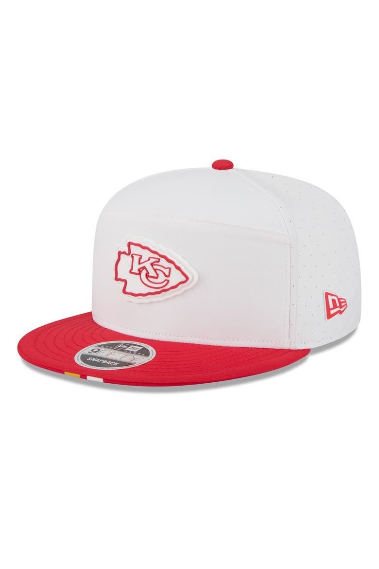 Men's New Era  White/Red Kansas City Chiefs 2025 NFL Training Camp Split Panel 9FIFTY Snapback Hat, Main, color, White