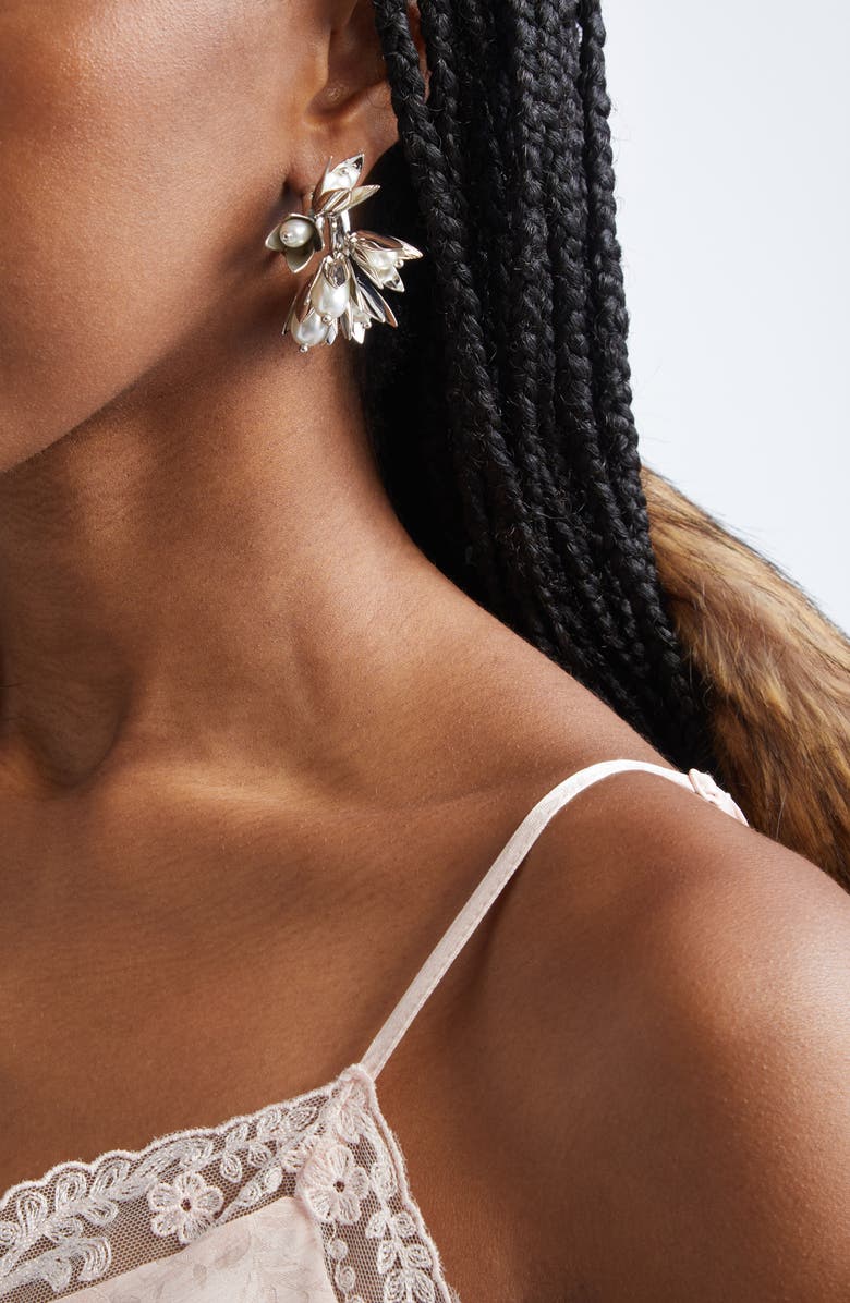 Simone Rocha Encased Faux Pearl Flower Cluster Earrings, Alternate, color, Pearl