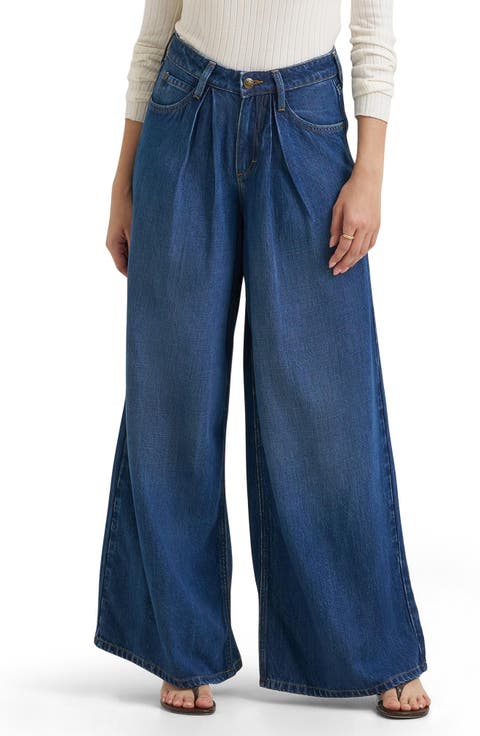 Pleated Slouchy Wide Leg Jeans