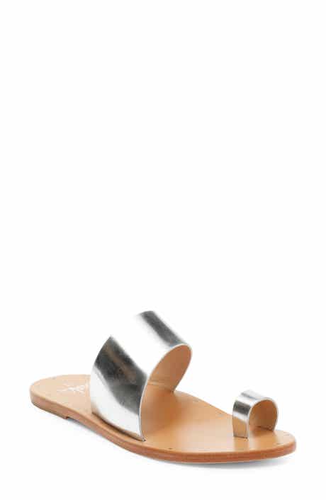 Beek Finch Toe Loop Sandal