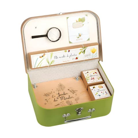 Suitcase The Botanist Recreational Activity