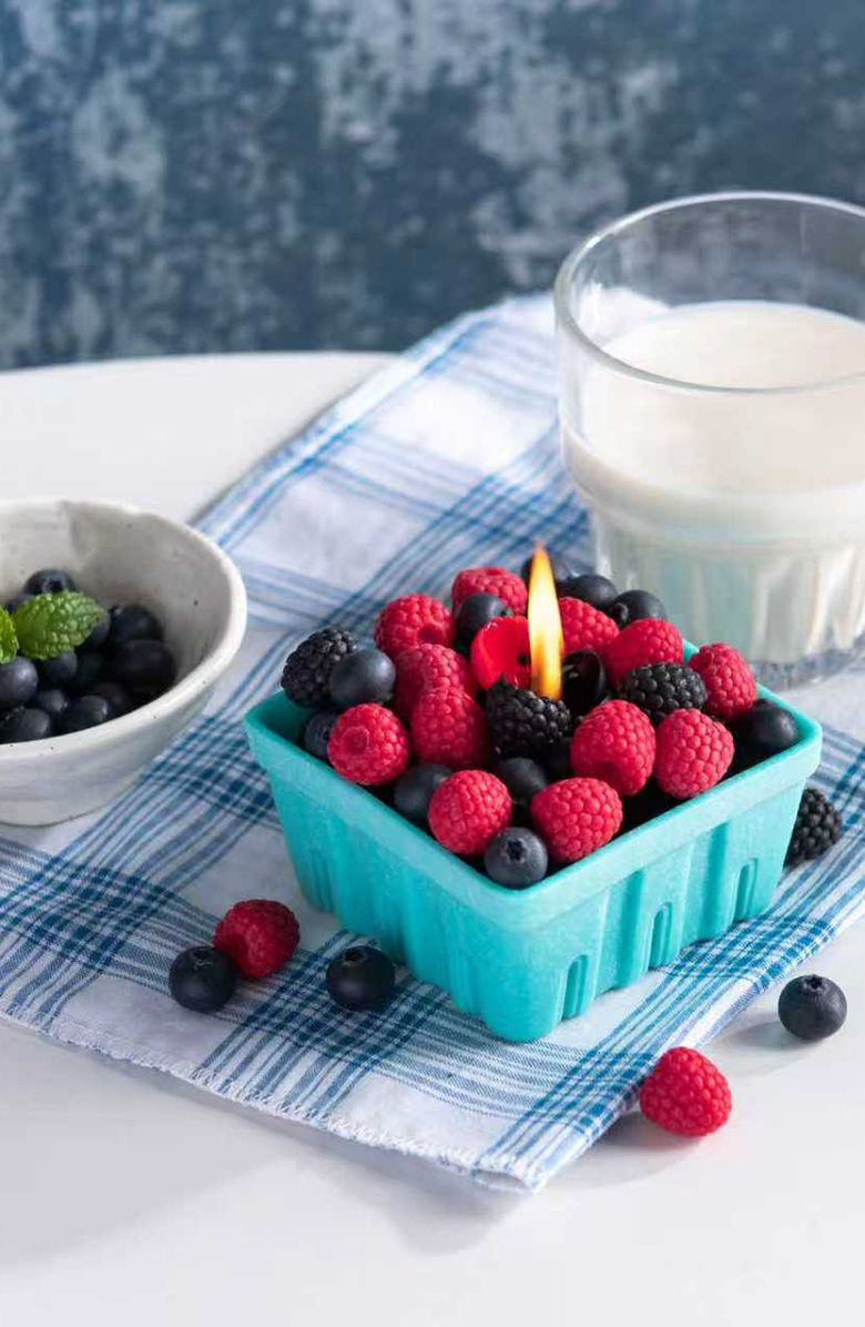Southlake gifts Berry Basket Candle, Alternate, color, Tiffany Blue Basket