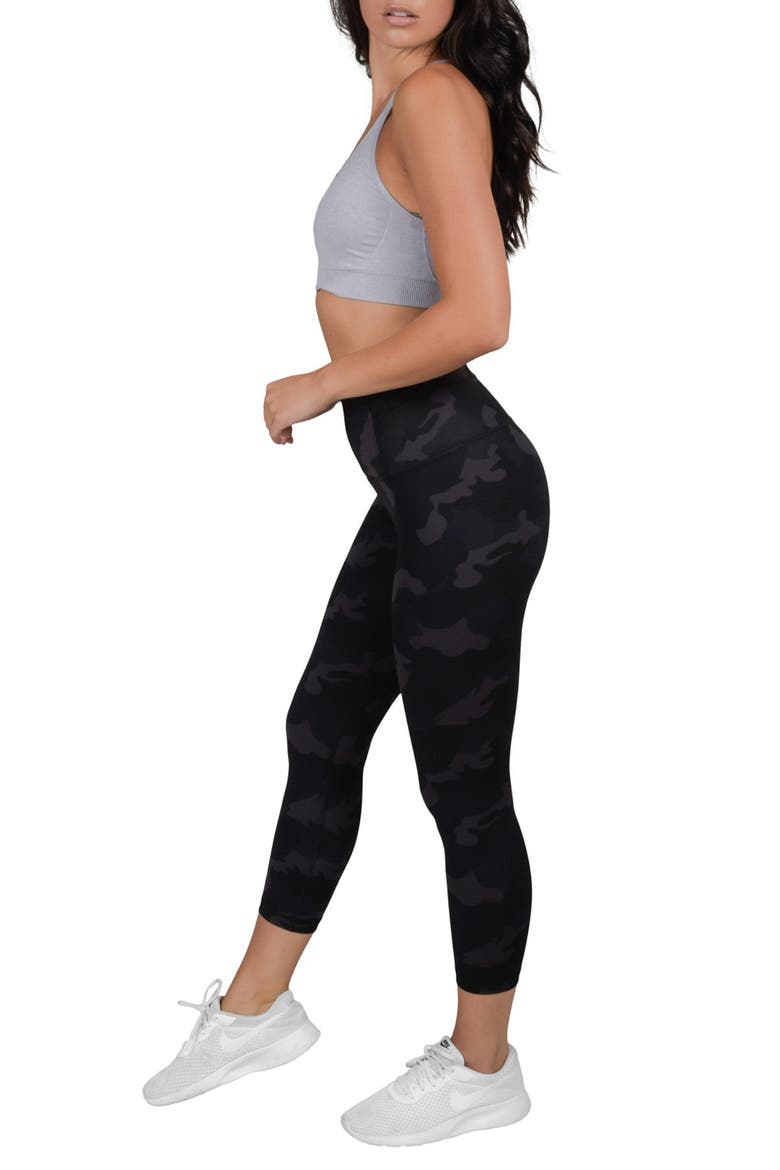 Lux Supportive Waistband Capri Leggings, Alternate, color, 557BK - P557 CAMO BLACK COMBO