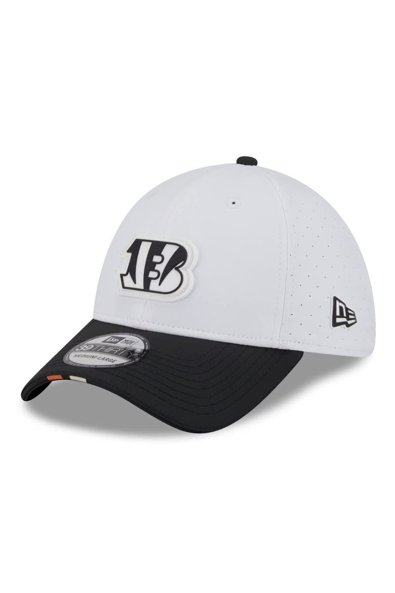 Men's New Era  White/Black Cincinnati Bengals 2025 NFL Training Camp 39THIRTY Flex Hat, Main, color, White