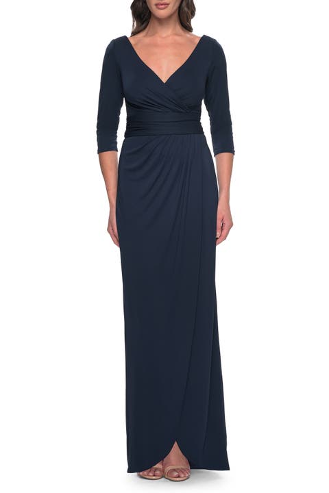 Simple Chic Jersey Dress with Ruched Waist and V Neckline