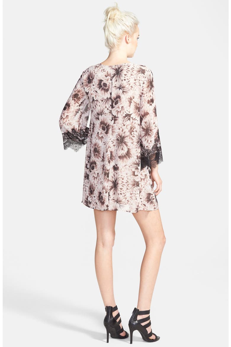 ASTR Lace Sleeve Shift Dress, Alternate, color, PLUM/ BLACK