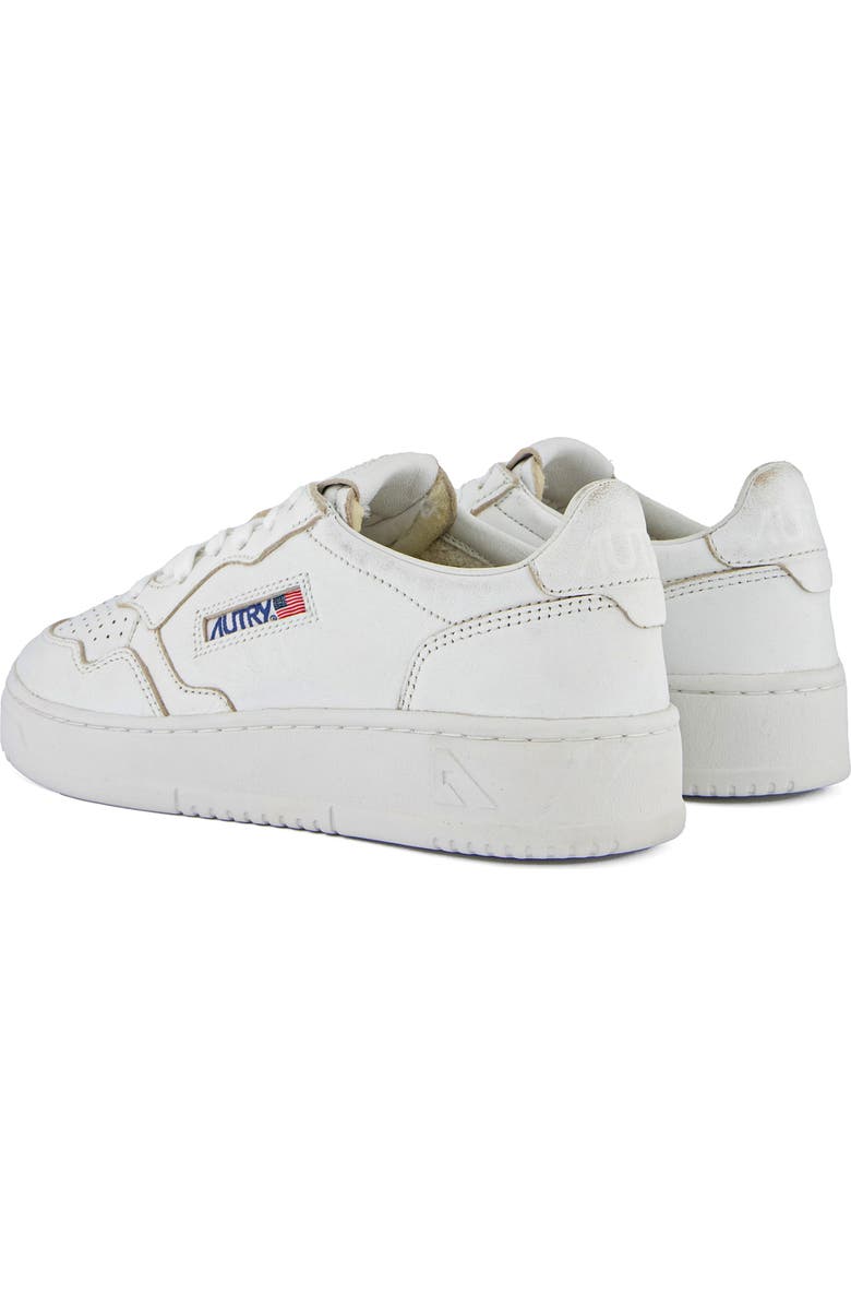 AUTRY Medalist Low Sneaker, Alternate, color, Solidgoat White