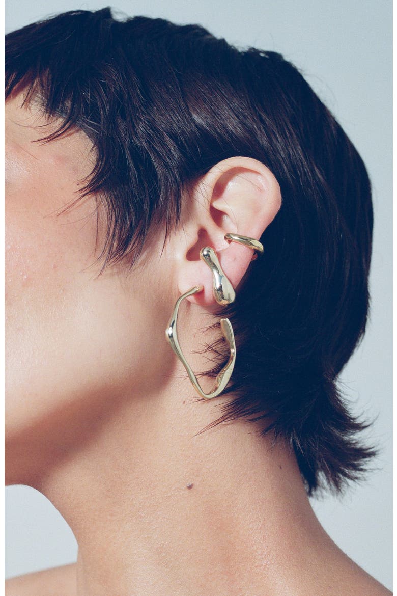 Onda Hoop Earrings, Alternate, color, GOLD
