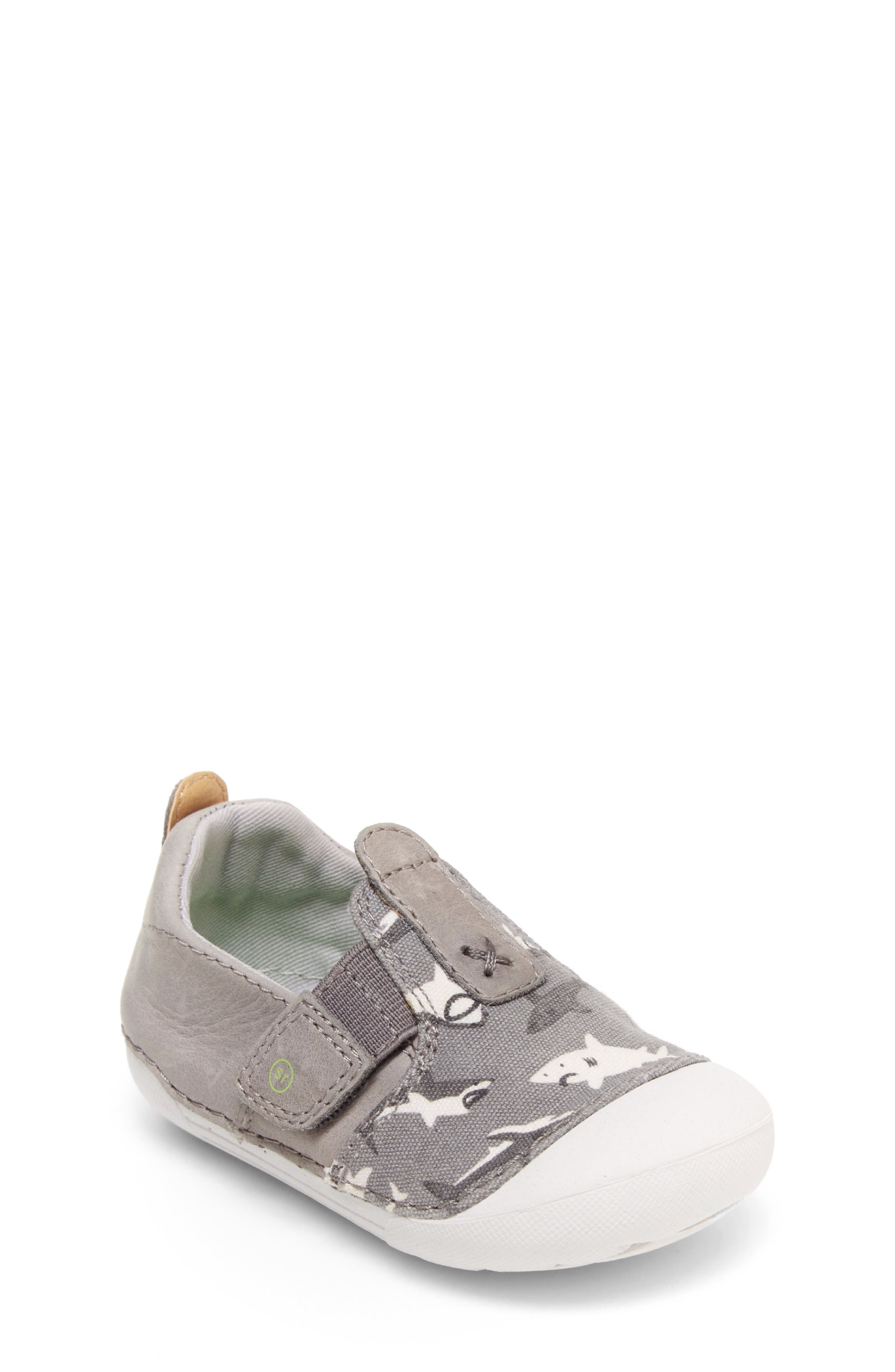 Stride Rite Soft Motion<sup>™</sup> Atlas Sneaker, Main, color, 