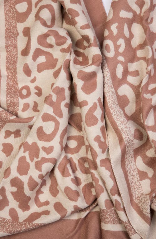 Saachi Reversible Scarf In Brown
