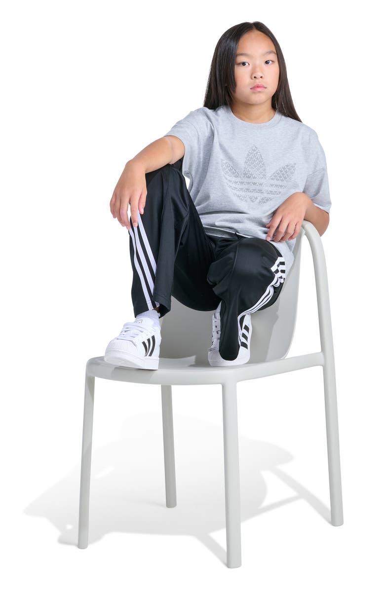 adidas Originals Kids' Oversize Trefoil Logo Graphic T-Shirt, Alternate, color, Grey Heather